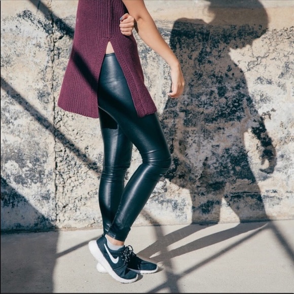 Aritzia Wilfred Durandal 💯% Wool Sweater - Picture 4 of 8